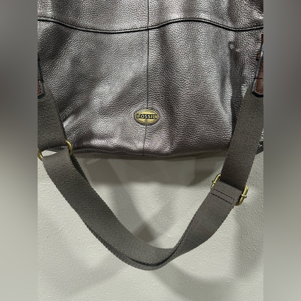 Fossil Explorer Foldover Metallic Pewter Leather - Picture 2 of 12